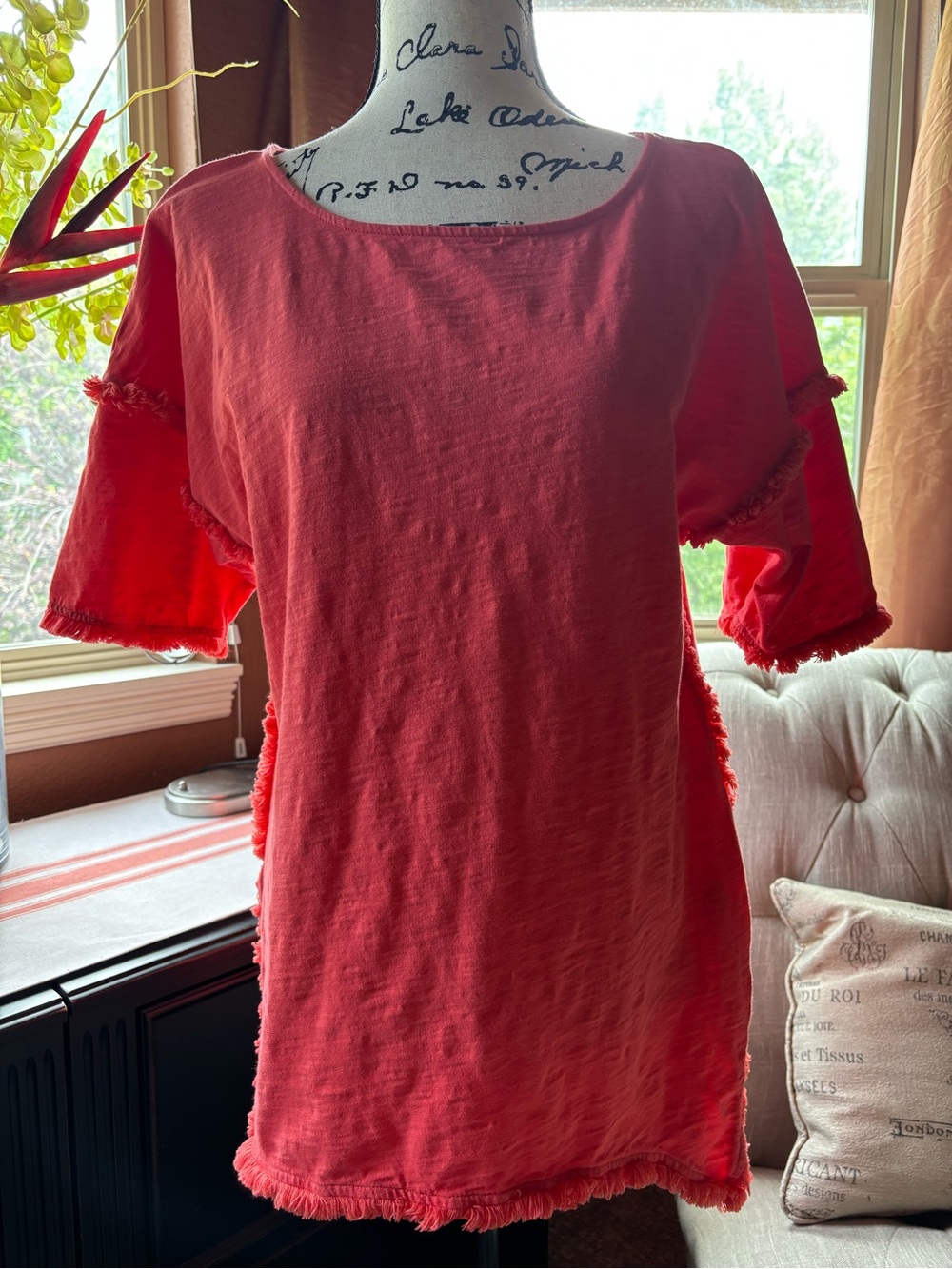 Umgee Coral-Red Frayed Short Sleeve Tunic